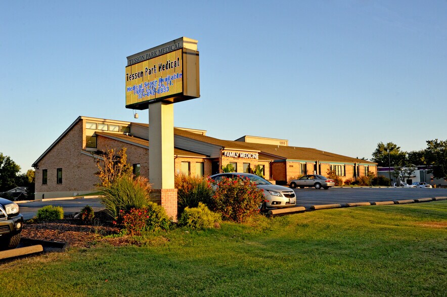 More Photos Of 12810-12818 Tesson Ferry Rd, Saint Louis Medical For Lease