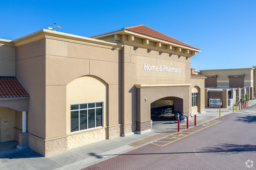 More Photos Of Goldenrod Rd @ Narcoossee Rd, Orlando Unknown For Lease