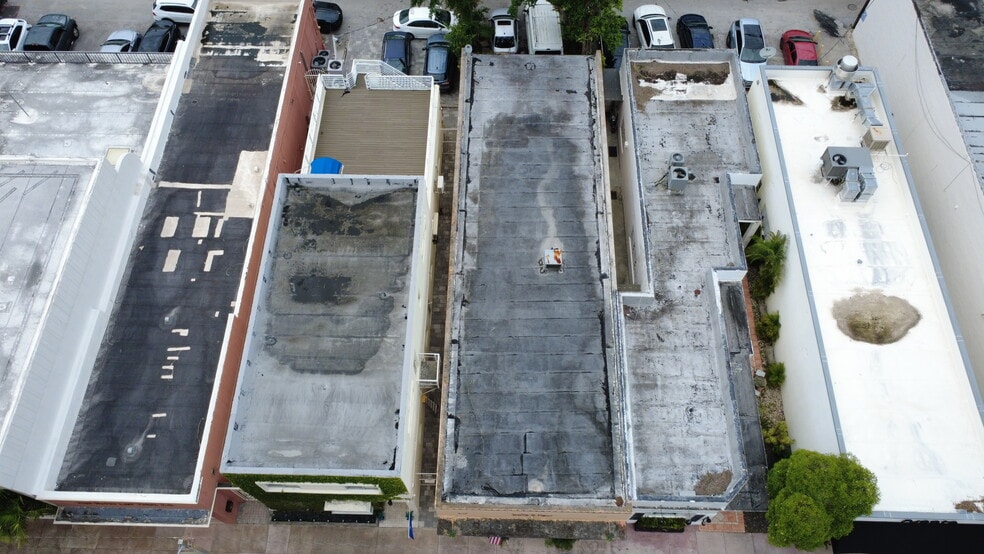 More Photos Of 333 Alcazar Ave, Coral Gables Storefront For Sale