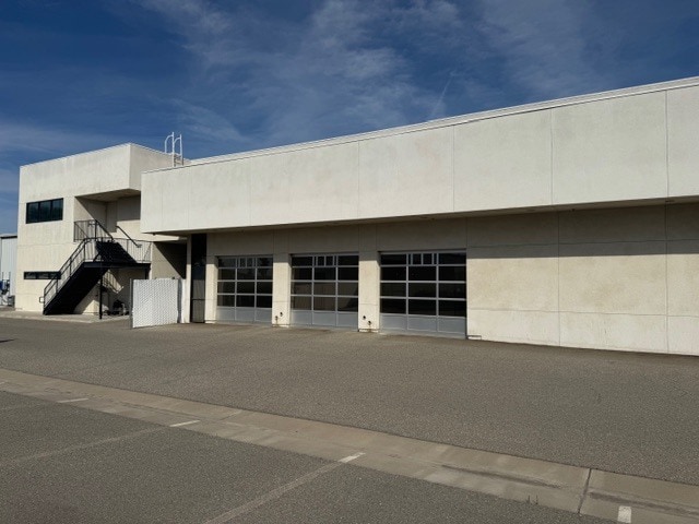 More Photos Of 4625 Wible Rd, Bakersfield Auto Dealership For Lease