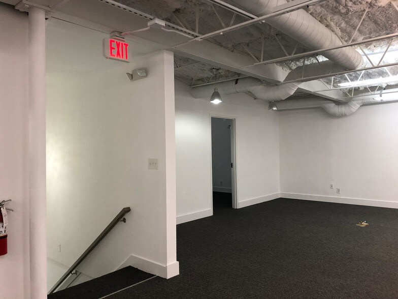 More Photos Of 4565 Ponce de Leon Blvd, Coral Gables Office For Lease