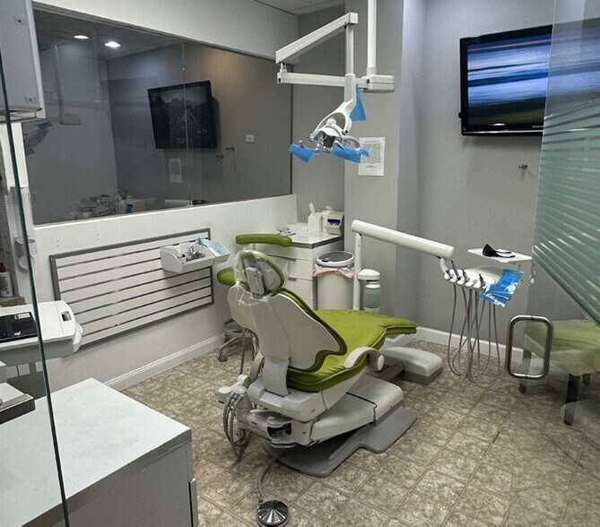 More Photos Of 44345 Premier Plz, Ashburn Medical For Lease