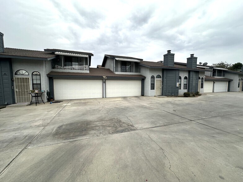 More Photos Of 7717 S Laurelglen Blvd, Bakersfield Apartments For Sale