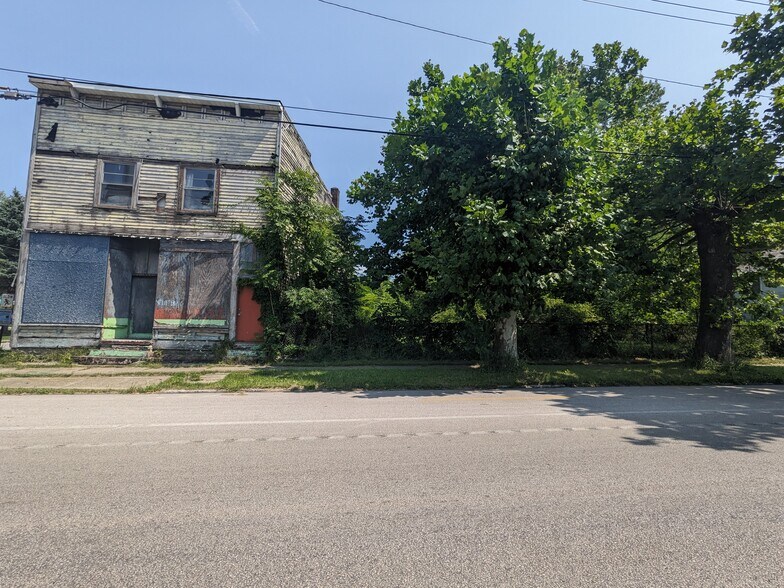 More Photos Of 4306 West, Ashtabula Convenience Store For Sale