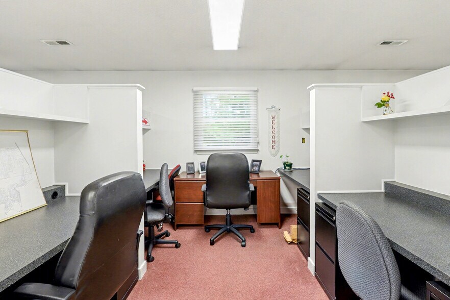 More Photos Of 20049 Jefferson Davis Hwy, Ruther Glen General Retail For Sale