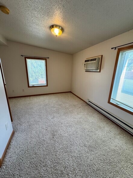 More Photos Of 112 Pleasant St NE, Preston Apartments For Sale