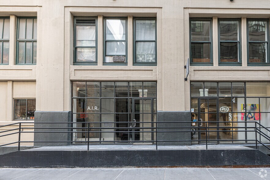 More Photos Of 20 Jay St, Brooklyn Loft Creative Space For Lease