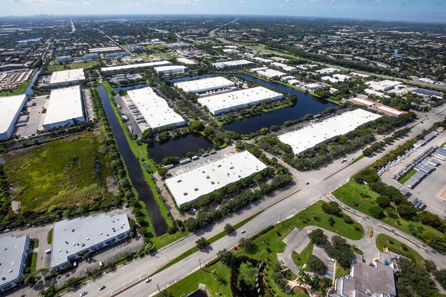 More Photos Of 2004-2044 NW 25th Ave, Pompano Beach Unknown For Lease