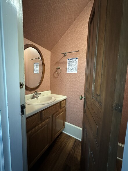 More Photos Of 93 Church St, Asheville Office For Lease