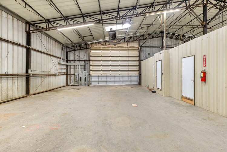 More Photos Of 5909 Eden Dr, Haltom City Unknown For Lease