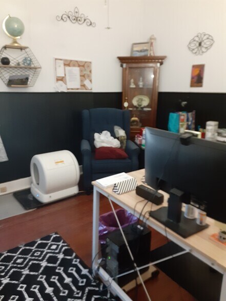 More Photos Of 6945 Weaversville Rd, Northampton Apartments For Sale