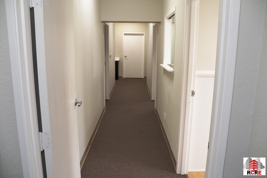 More Photos Of 225 E Airport Dr, San Bernardino Medical For Lease