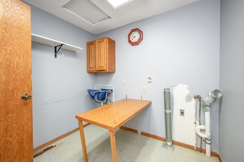 More Photos Of 311 S Nicollet St, Blue Earth Healthcare For Sale
