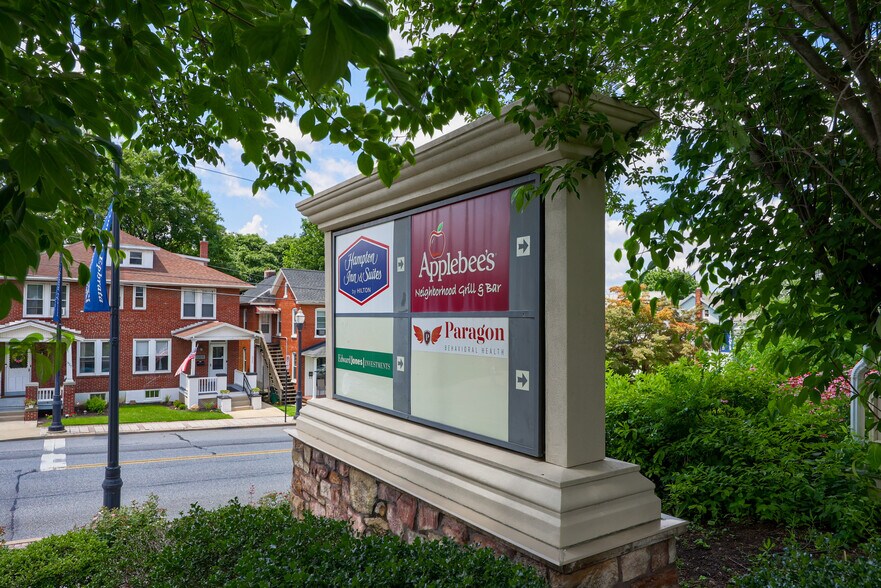 More Photos Of 390 E Main St, Ephrata Office For Sale