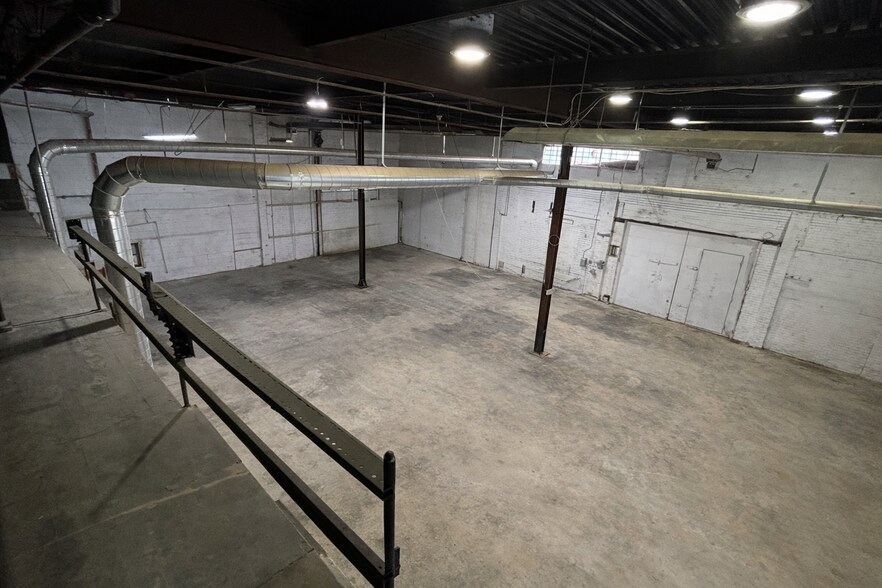 More Photos Of 48 Prospect St, Newmarket Warehouse For Sale