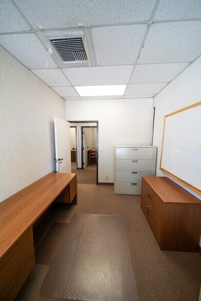 More Photos Of 1550 N Norma St, Ridgecrest Office For Lease