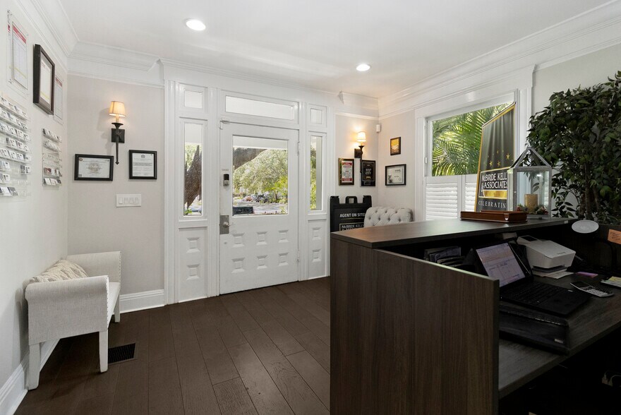 More Photos Of 326 S Hyde Park Ave, Tampa Office Residential For Sale