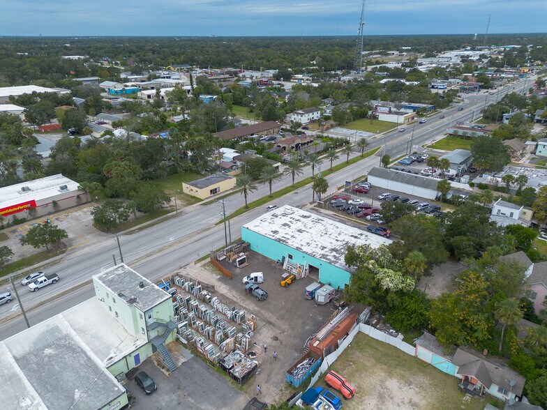 More Photos Of 719 N Ridgewood Ave, Daytona Beach General Retail For Sale
