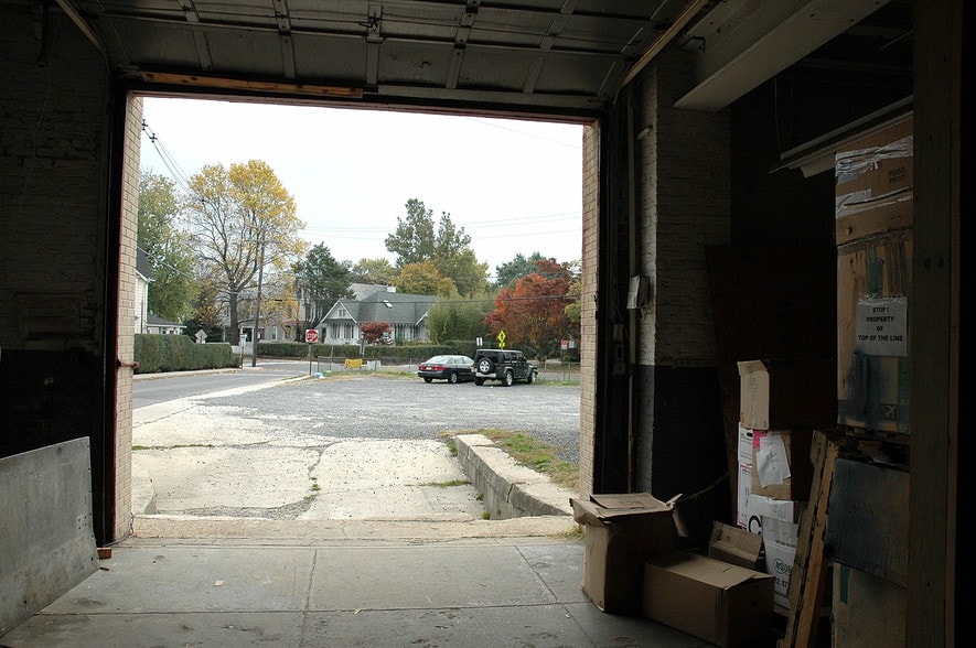 More Photos Of 10-30 Pearl St, Long Branch Warehouse For Lease