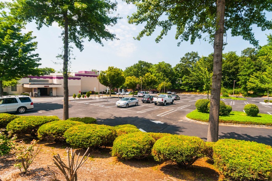 More Photos Of 1069 State Route 18, East Brunswick Restaurant For Sale