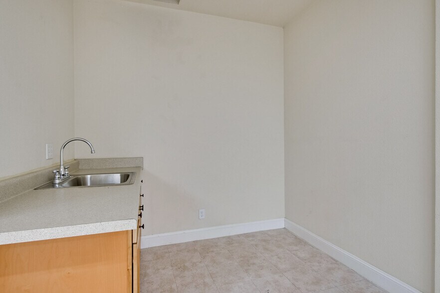 More Photos Of 853 Brown Rd, Fremont Research And Development For Lease