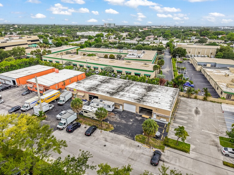 More Photos Of 1501 NW 1st Ct, Boca Raton Light Distribution For Lease
