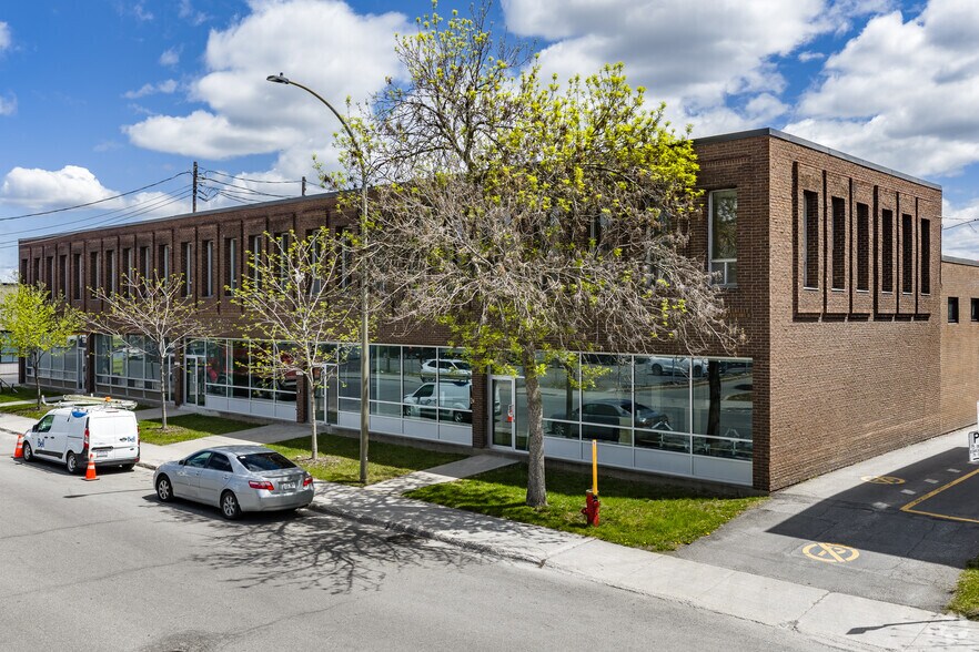 Primary Photo Of 1380-1420 Rue Chabanel O, Montréal Light Manufacturing For Lease