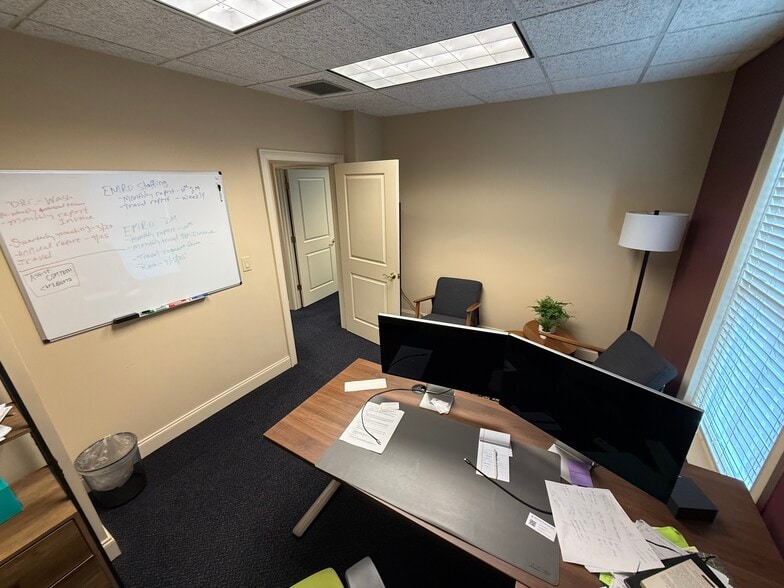 More Photos Of 3541 Habersham At Northlake, Tucker Office For Sale