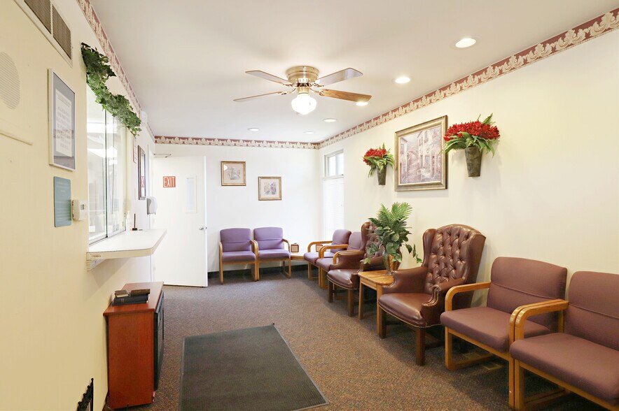 More Photos Of 1134 S Linden Rd, Flint Medical For Sale