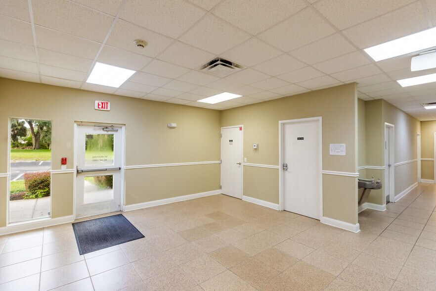 More Photos Of 5431 E Silver Springs Blvd, Silver Springs Office For Lease