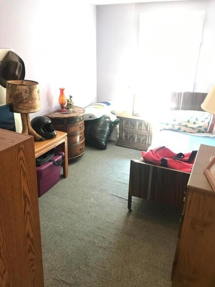 More Photos Of 50 S Main St, Utica Bar For Sale