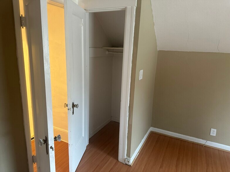 More Photos Of 150 W Stadium Dr, Stockton Apartments For Sale