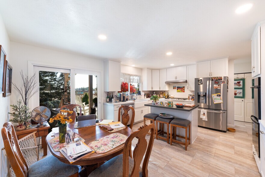 More Photos Of 2208 Olivet Rd, Santa Rosa Industrial For Sale