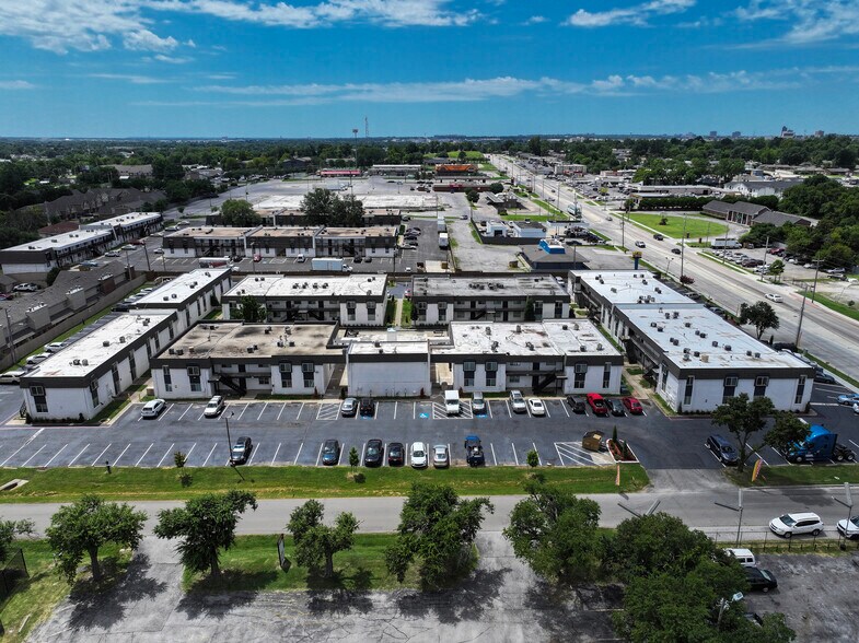 More Photos Of 1713 S Memorial Dr, Tulsa Apartments For Sale