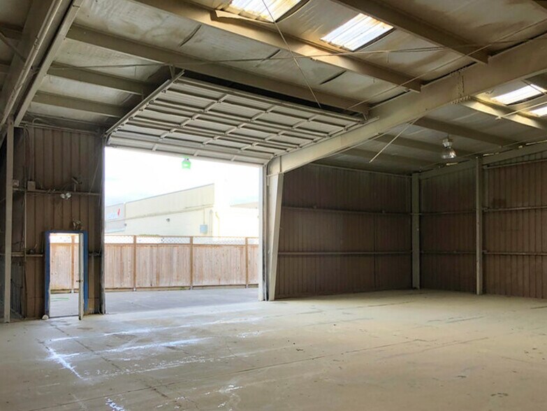 More Photos Of 449 W Clark St, Eureka Warehouse For Sale