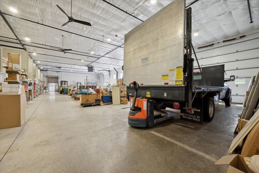 More Photos Of 22 Royal Rd, Flemington Industrial For Sale