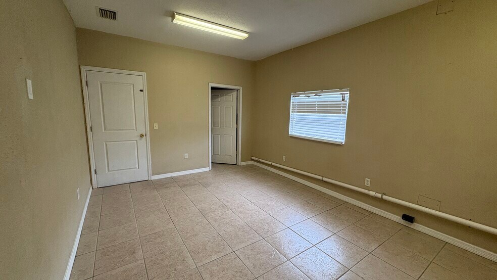 More Photos Of 7906 Leo Kidd Ave, Port Richey Warehouse For Sale