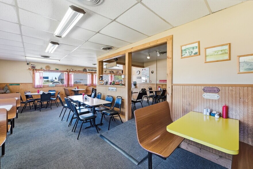 More Photos Of 409 US-71 W, Clarissa Restaurant For Sale