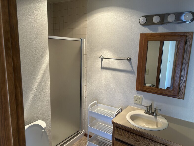 More Photos Of 1157 N Napa St, Spokane Office For Lease