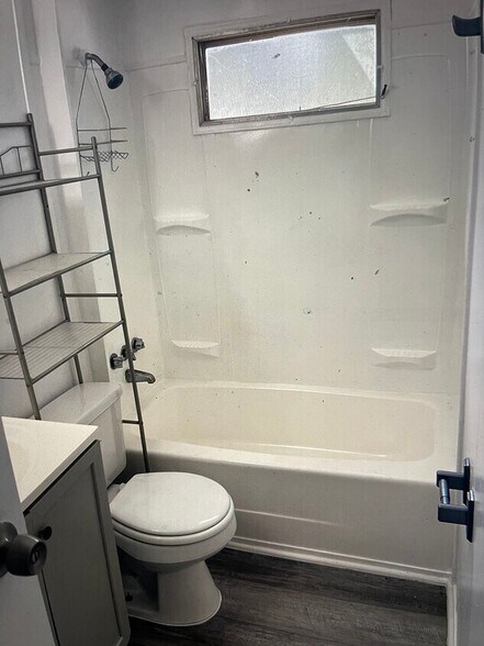 More Photos Of 12409 Choctaw Trl, Hudson Manufactured Housing Mobile Home Park For Sale