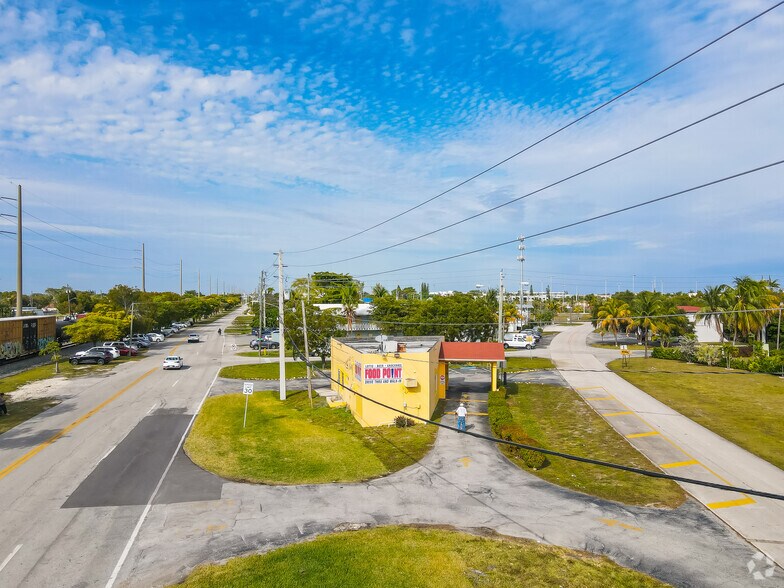 More Photos Of 900 Old Federal Hwy, Hallandale General Retail For Sale