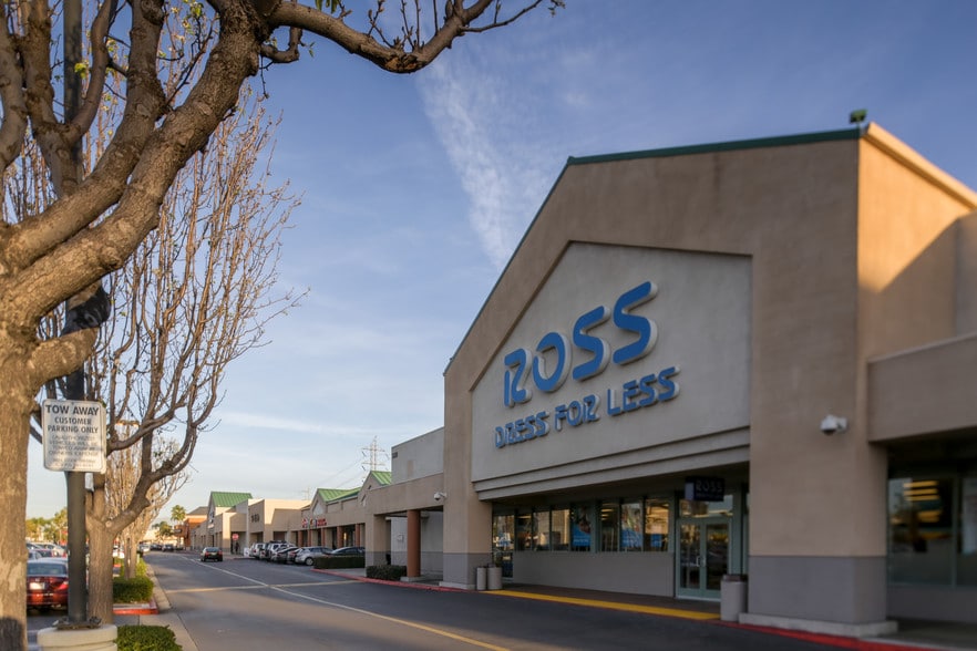 More Photos Of 610-680 Palomar St, Chula Vista Unknown For Lease