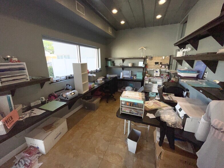 More Photos Of 1155 NE Cleveland St, Clearwater Office Residential For Lease