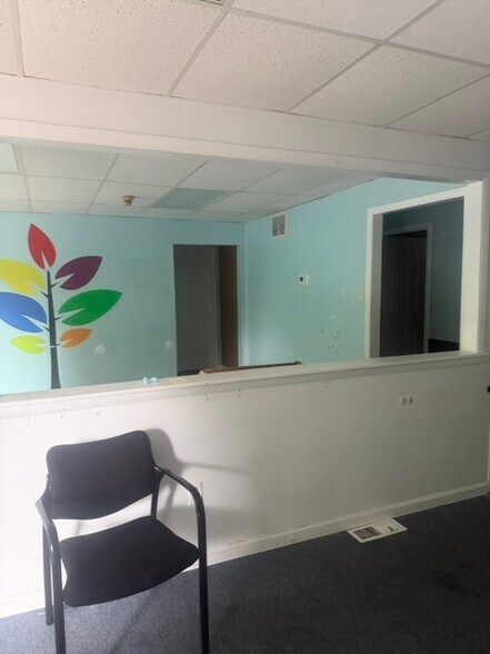 More Photos Of 25 E Laurel Rd, Stratford Medical For Sale