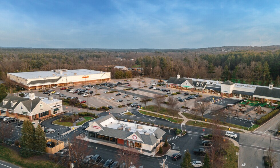 More Photos Of 65 Main St, Medway Unknown For Lease