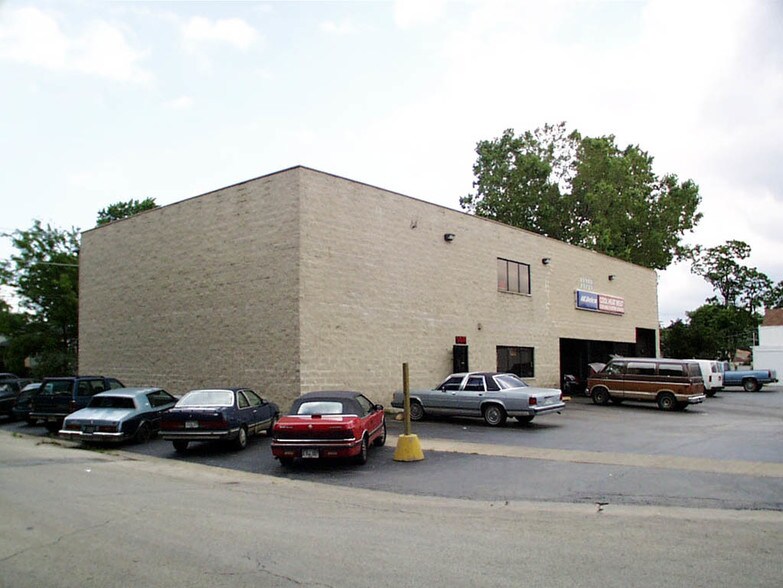 More Photos Of 9818 Grand Ave, Franklin Park Auto Repair For Sale