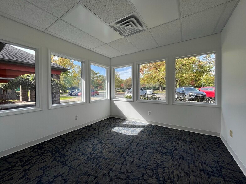 More Photos Of 5770 Nimtz Pky, South Bend Loft Creative Space For Lease