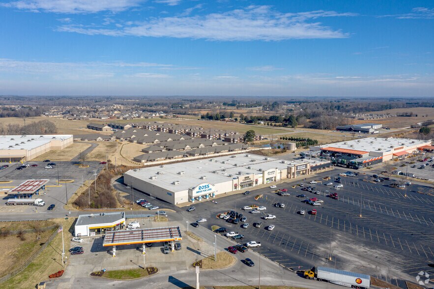 More Photos Of 308-356 Cox Creek Pky, Florence Storefront For Lease