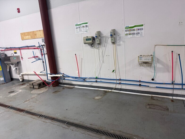 More Photos Of 36 Cady Hill Blvd, Saratoga Springs Office For Lease