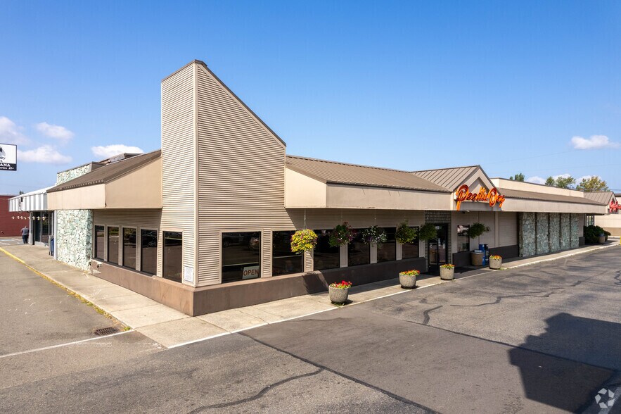 Primary Photo Of 5303 Pacific Hwy E, Fife Drugstore For Sale